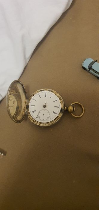 Джобен часовник  с верижно задвижване