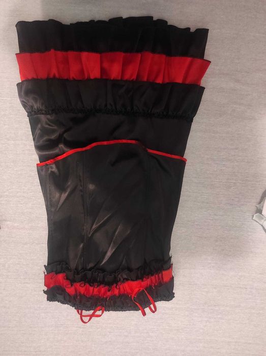 Compleu fustă și corset