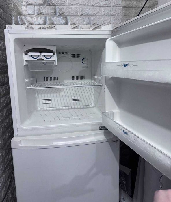 холодильник Samsung  Cooltech 2х камерный бу