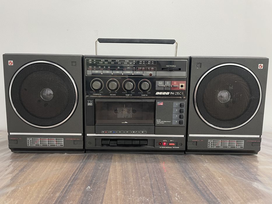 Кассеты магнитофон