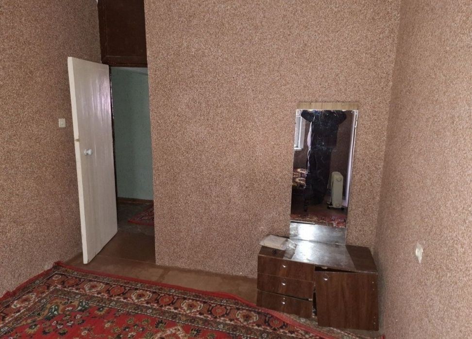 Чирчик шахар
Аранча ваини гарадок   
#3-хона 1-етаж 
Квартира ижара