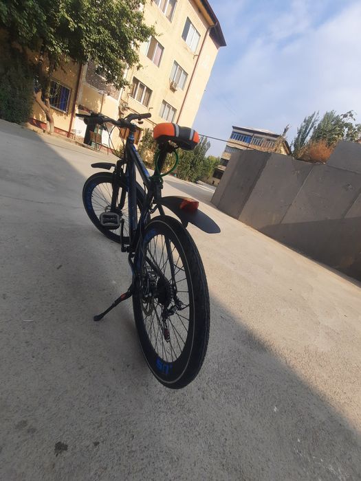 Moshina olganligim sababli sotyapman.hamma joyi yangi