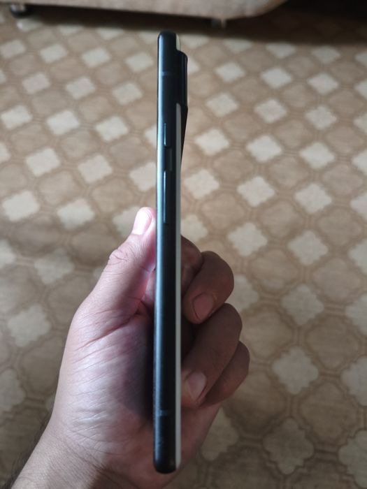 Продаю Pixel 6 зеленый