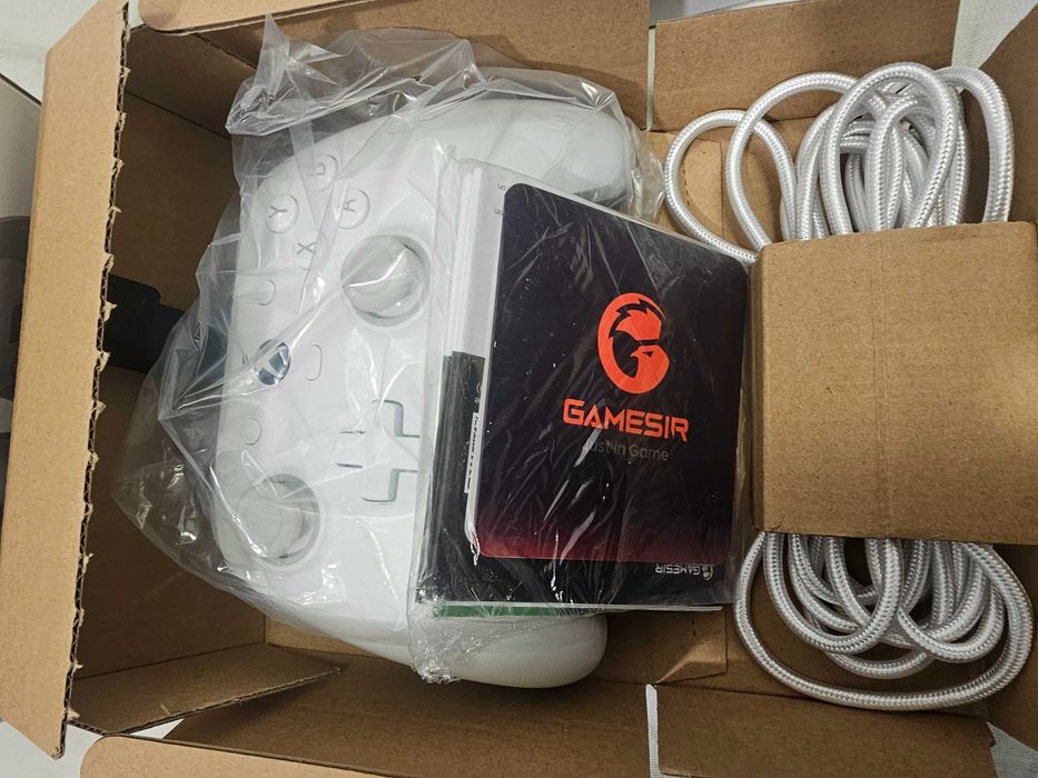 Controller Gamepad Gamesir cu fir pentru Xbox PC G7 SE HE Alb GAMEPASS