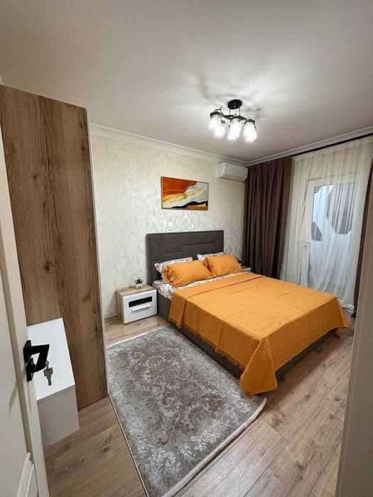 Срочно Новомосковская 3-х комнатная