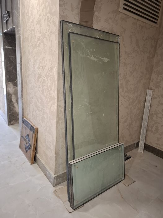 Продам дверь из термо пластика.