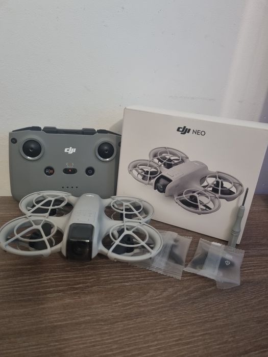 Vand drona DJI NEO + Telecomanda RC-N2