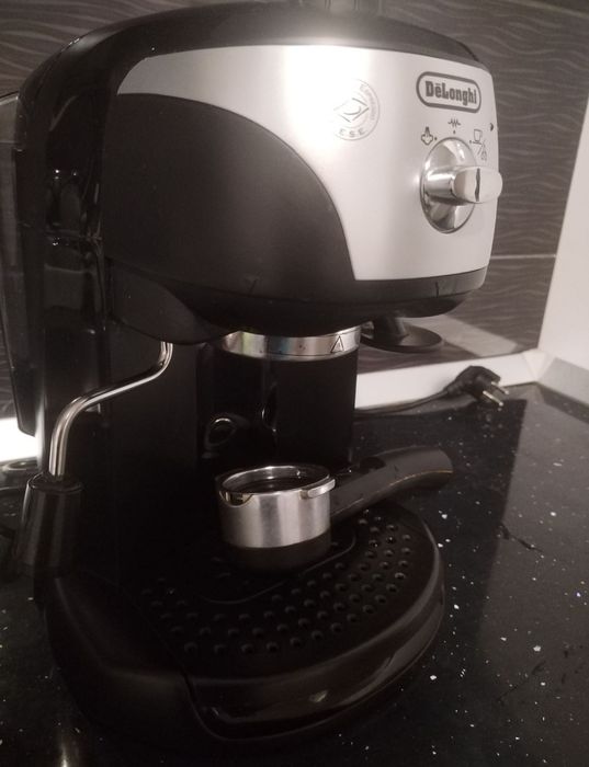 Espressor cafea macinata manual DeLonghi