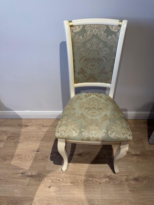 Продам 6 стульев