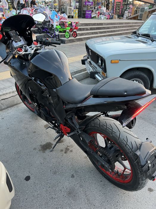 Yamaha R1 zonsen mator