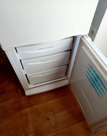 Холодильник б/у требует замены 1 запчасть