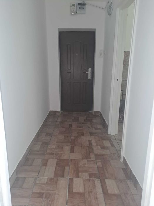 Vând apartament 2 camere în Deva, zona Zamfirescu.