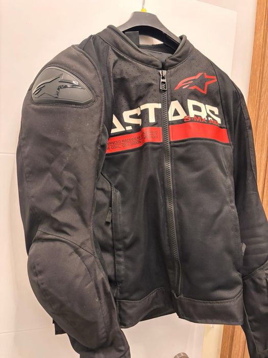 Мото екипоровка, каска, ръкавици, нагръдник, раница, яке