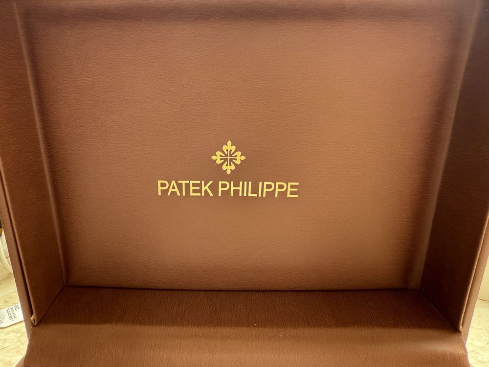 Дамски часовник patek philippe