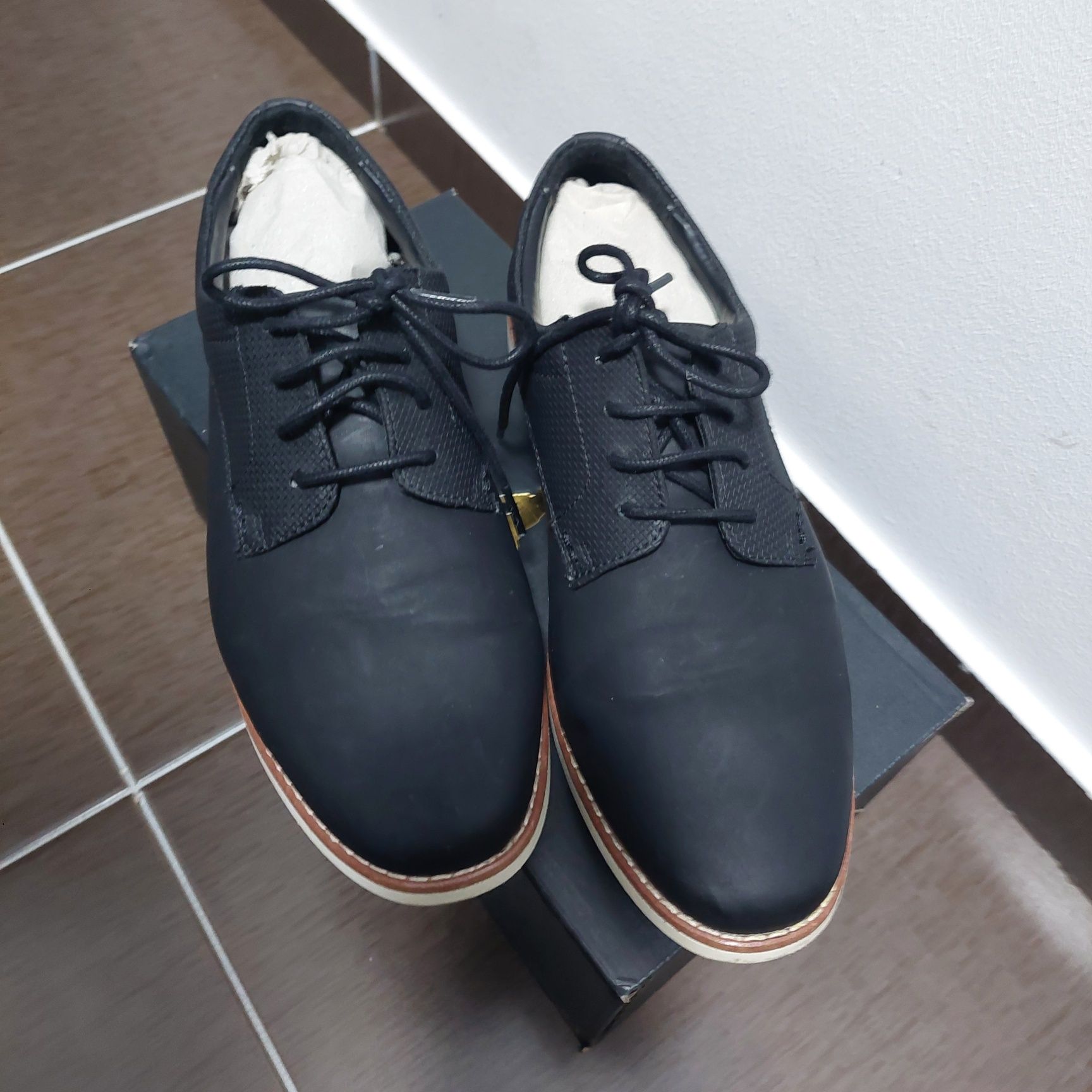 Pantofi zara, marimea 42