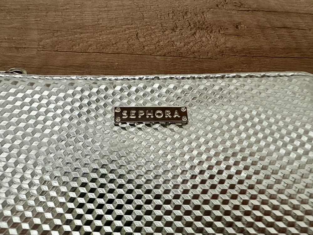 Сребрист несесер SEPHORA