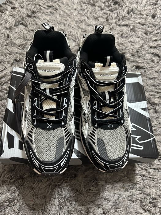 Off white be right back