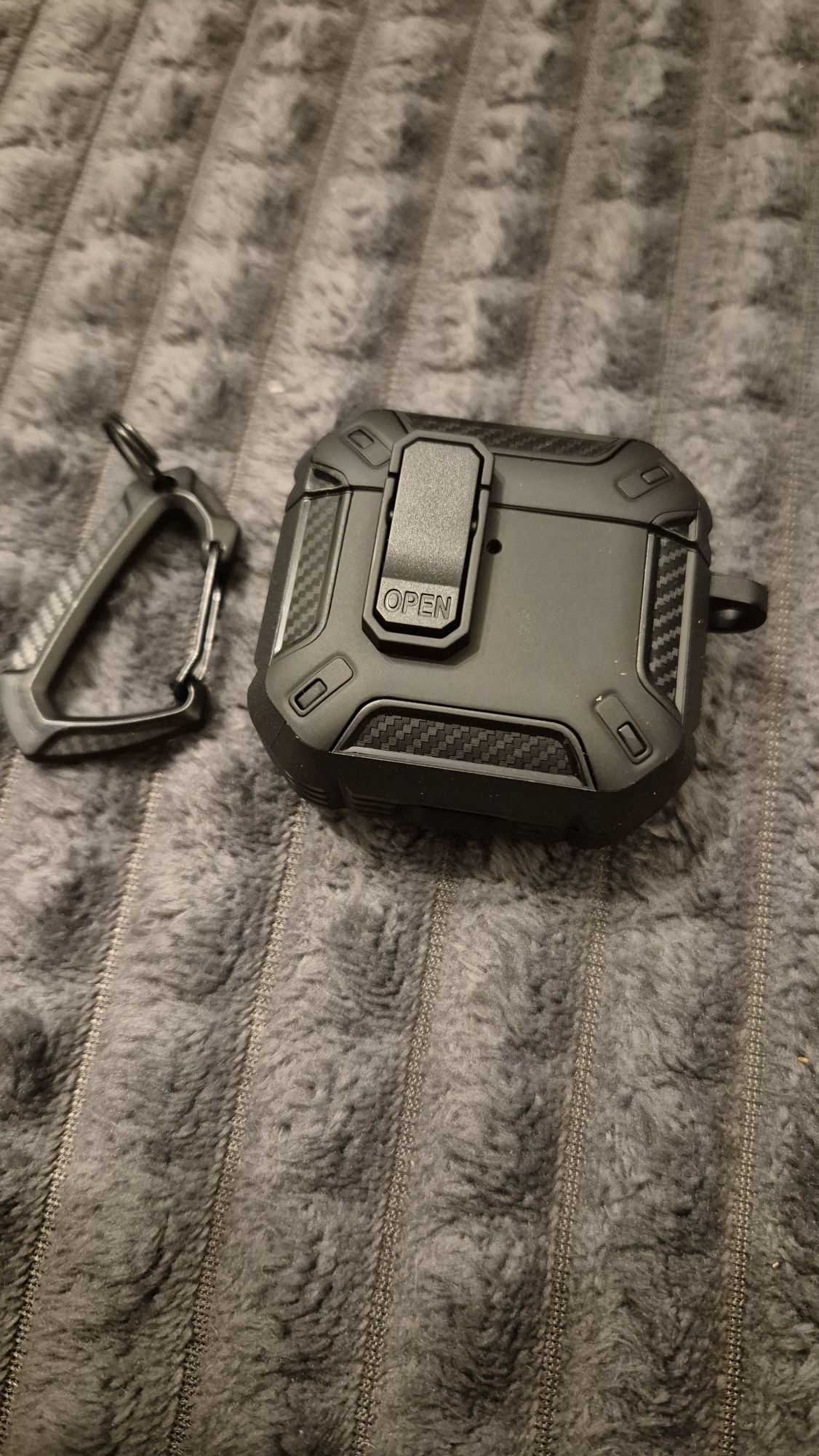 Чехол на airpods 4