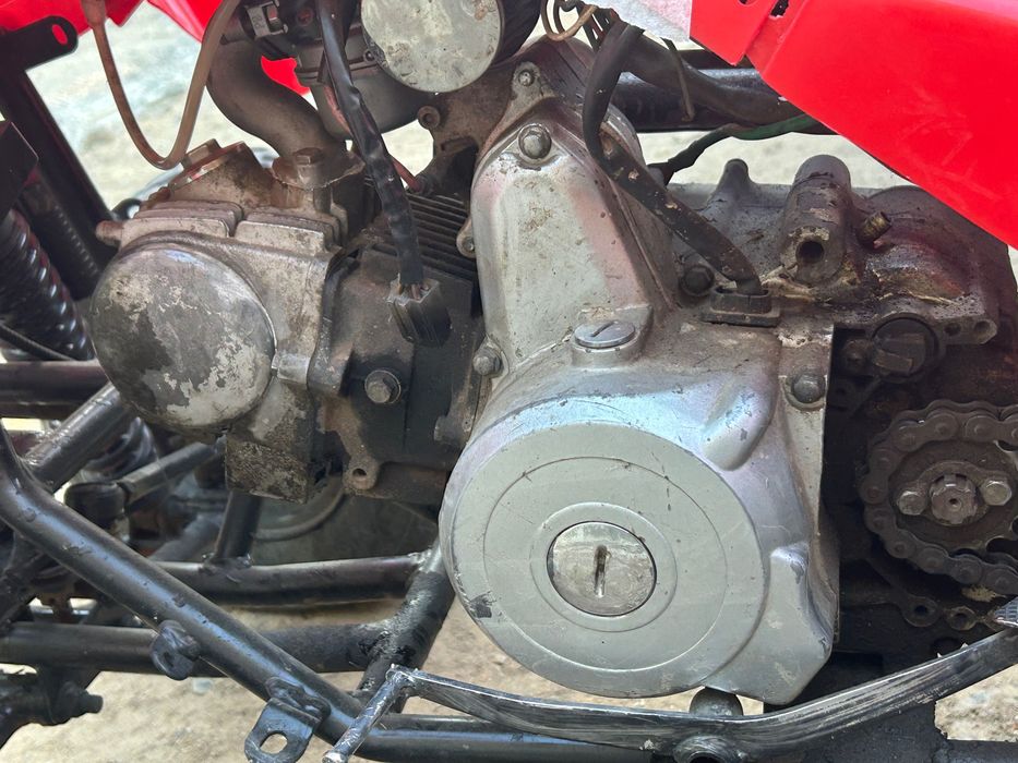 Atv quad toate piesele noi mai puțin motoru mai multe detalii în pv