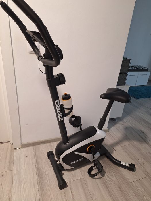 Bicicleta de apartament