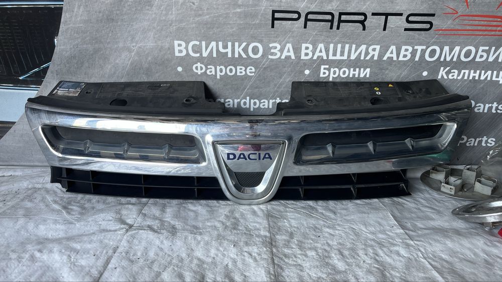 2 броя Предна решетка Dacia Duster 2012-