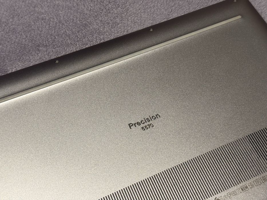 15.6’FHD+IPS 500nits/i9-12900H/RTX A2000 8GB/Precision 5570/32GB/512GB