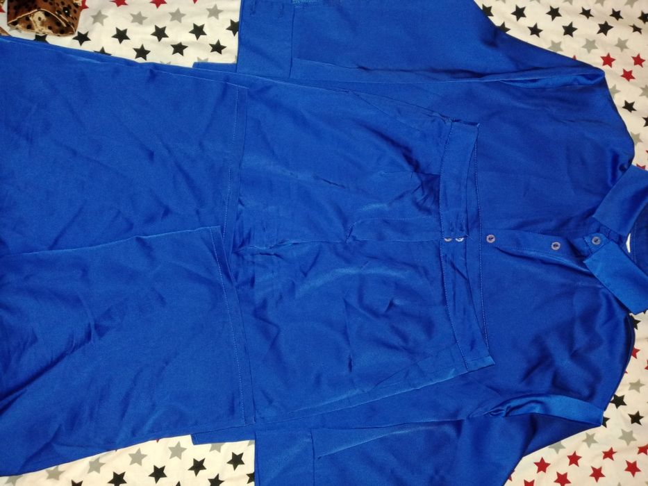 Шелковый костюм в пижамном стиле