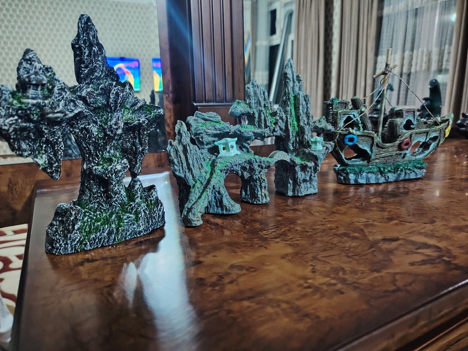 Аквариум аксессуары сотилади