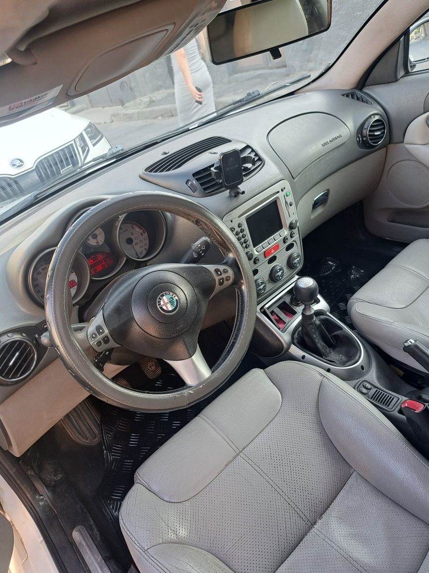 Alfa Romeo gt 1.9 150 cp