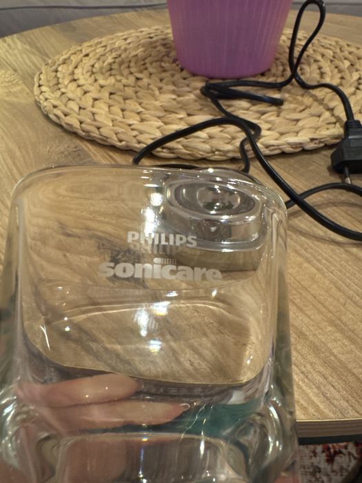Зарядно за четка за зъби Philips Sonicare