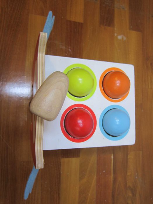 Jucarie lemn bebe/bebelusi Bufnita cu bile, ciocan si clopotel Scratch