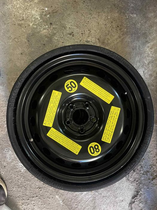 Патерица, резервна гума Audi Q5