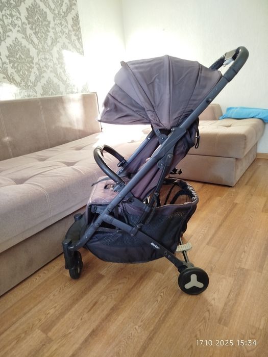 Коляска прогулочная