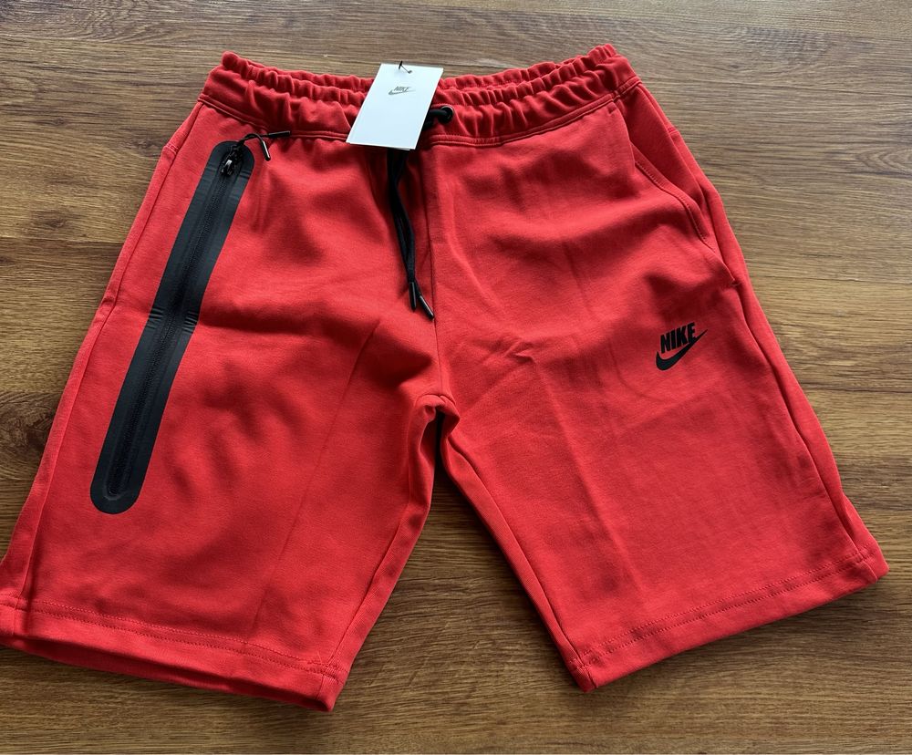 Мъжки,памучни,червени,къси панталонки Nike