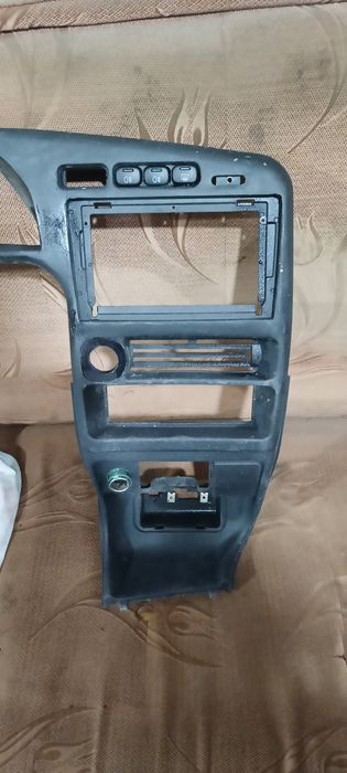 Продам рамку для андройд магнитолы