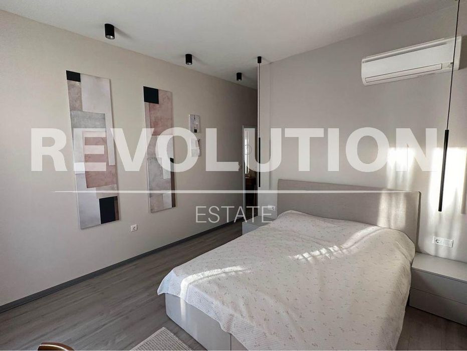 Дава се под наем Тристаен апартамент в Варна, Център - 100 кв.м за 850 € - Снимка #4