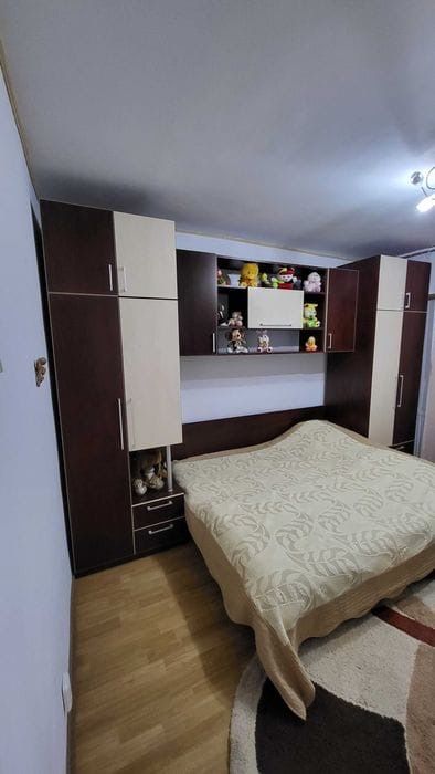 Vând apartament cu două camere în Pietonal