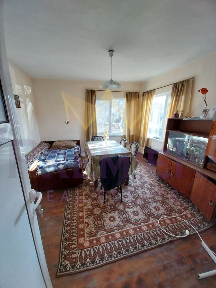 Къща в Варна, област-с.Тръстиково площ 85 цена 32000