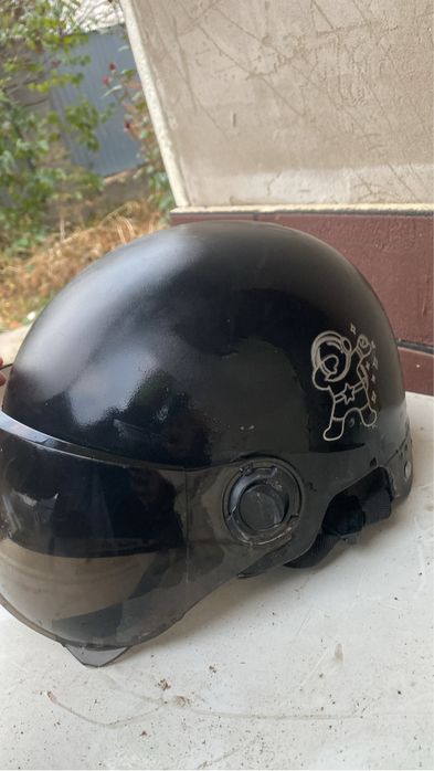 Каска продается!