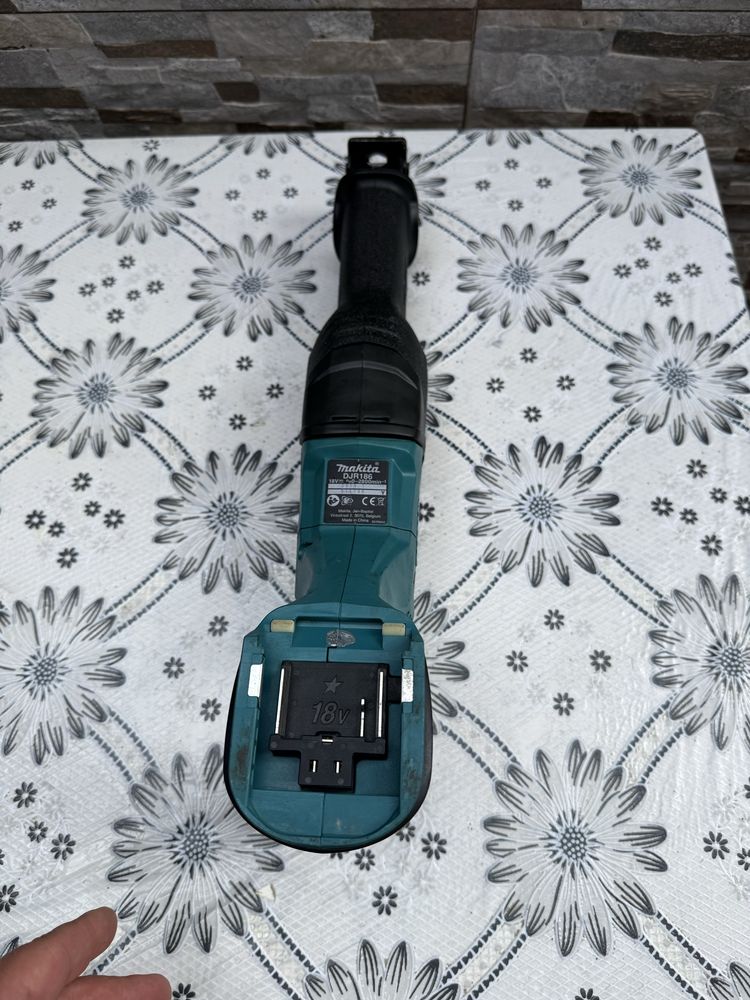 Акумулаторен саблен трион MAKITA DJR186