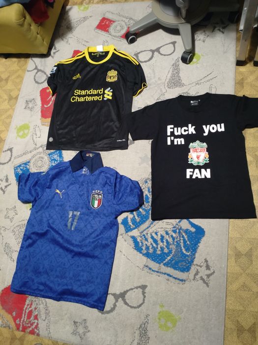Тениски на Liverpool и Italia