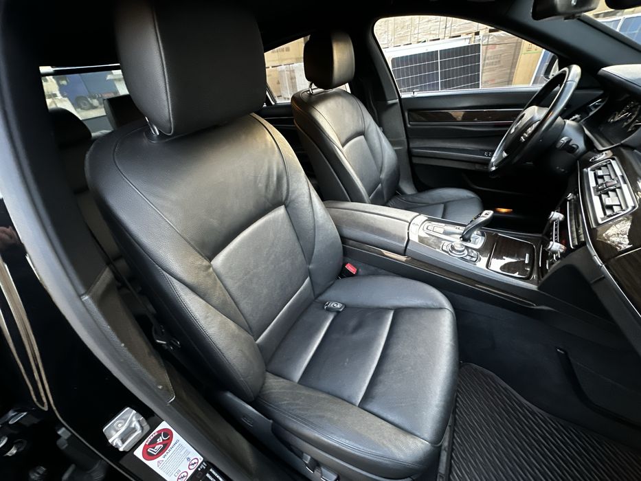 BMW F01 740i коротыш, 2012 год, пробег 127 000 км, местами крашенна