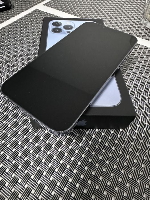 Vand iphone 13 pro max ,256 gb, baterie 83%