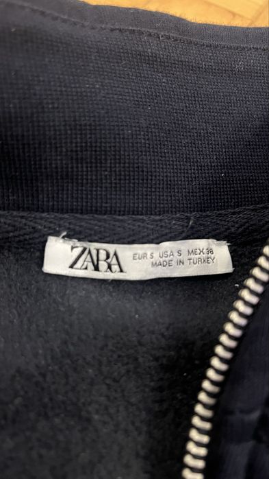 Zara син пуловер