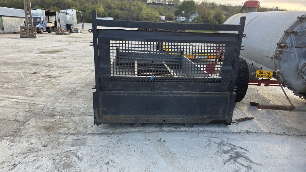 Bena basculabila Iveco Daily