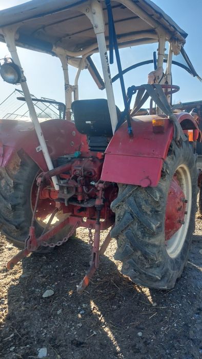 Tractor International 323 35 cp