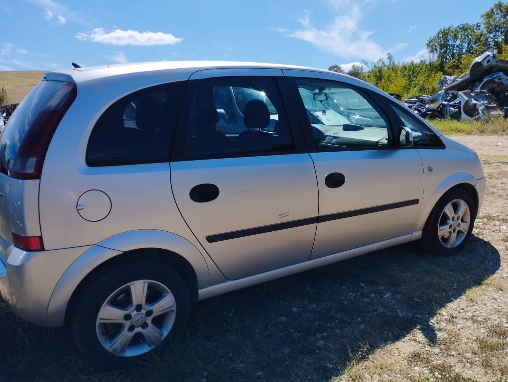 Opel Meriva 1.7cdti. на части