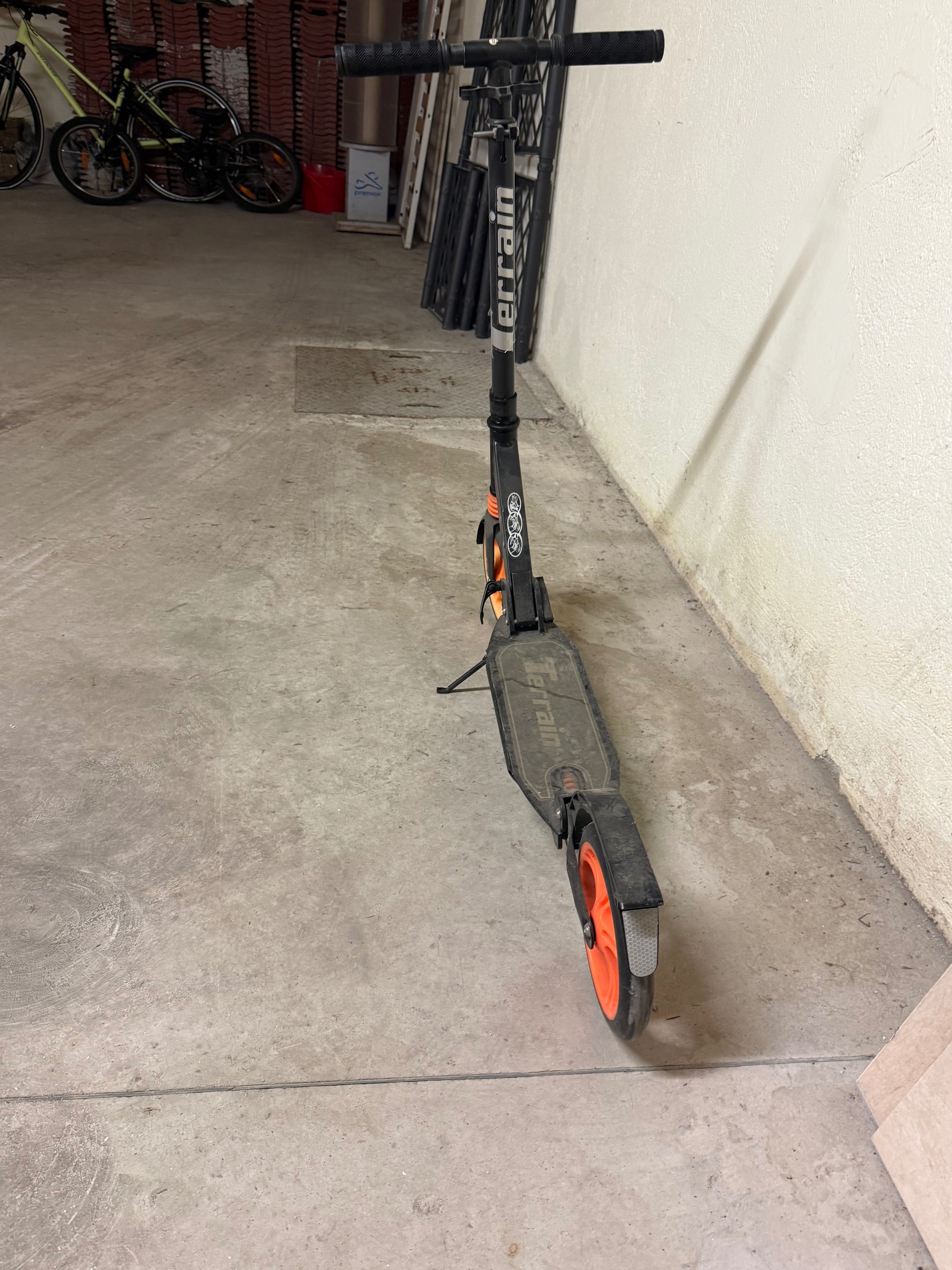 Тротинетки и колело A-bike smart