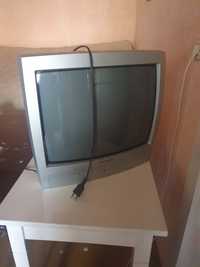 Vând televizor vechi
