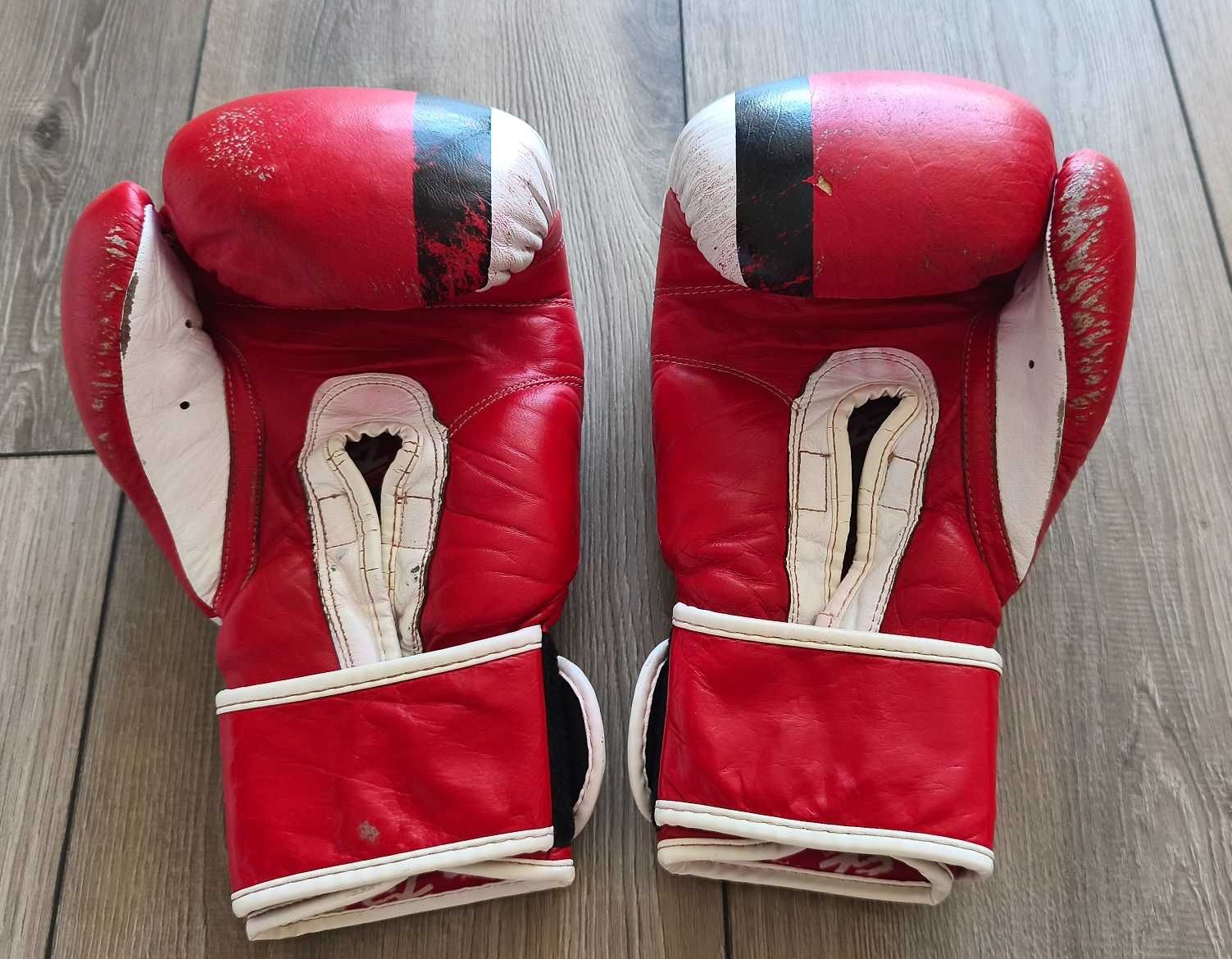 боксови ръкавици 14 oz - SZ Fighers и бинтове 3,5 м. - Lonsdale